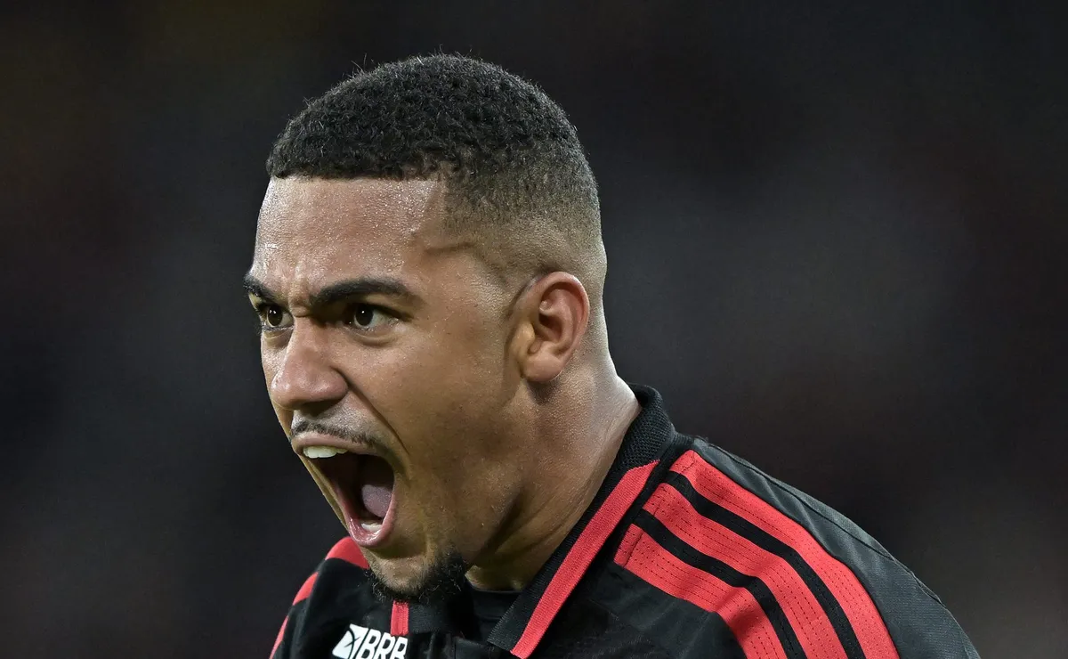 OPINIÃO: Samuel Lino muda status no Flamengo e tem tudo para virar ídolo do clube