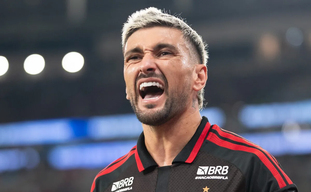 Arrascaeta sai do banco para garantir classificação do Flamengo na Libertadores