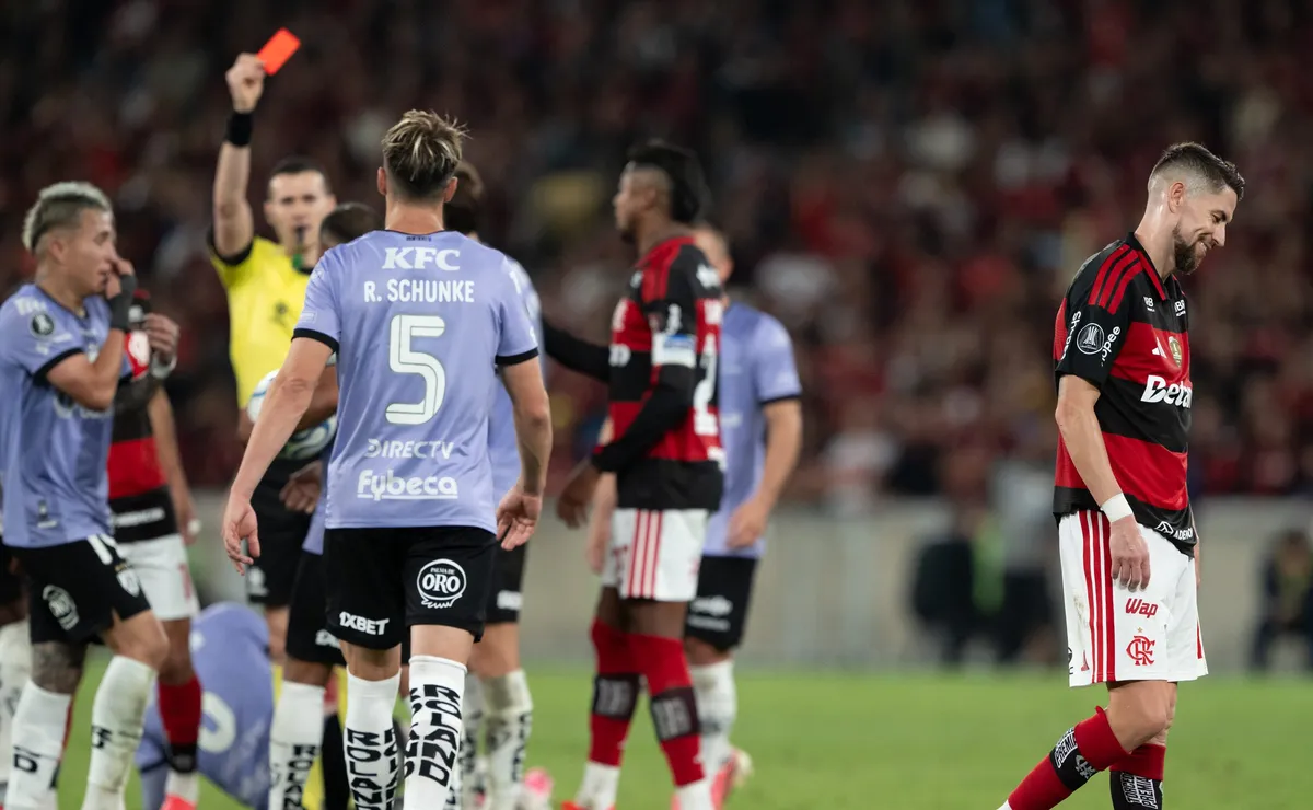 Clima tenso a portas fechadas: A dura cobrança no vestiário do Flamengo após “vexame” com classificação
