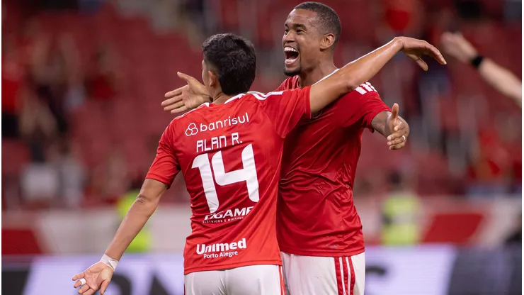 Alerrandro tem futuro em aberto no Inter. Maxi Franzoi/AGIF.