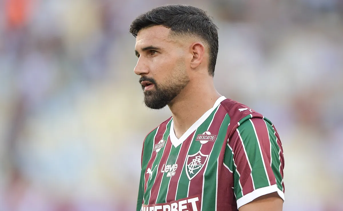 Ignácio volta aos treinos no Fluminense, mas não deve ser relacionado contra o Corinthians