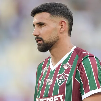 Ignácio volta aos treinos e pode ser relacionado no Fluminense