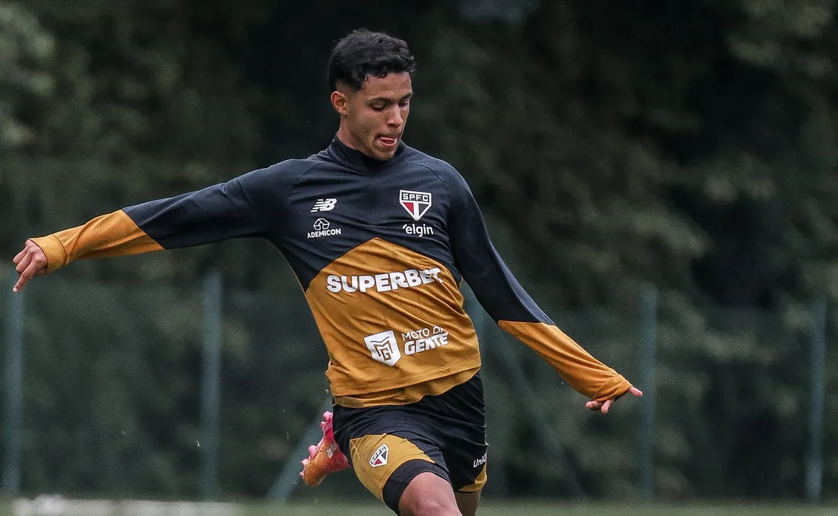 São Paulo avalia dar mais espaço a Ryan Francisco após jogo com Boca