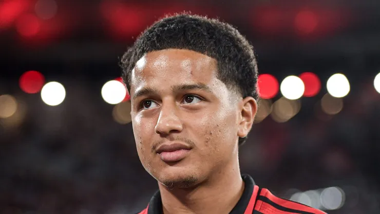 - Anthony Valencia jogador do Flamengo durante aapresentacao antes da partida contra o Mirassol
