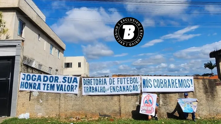 Protesto torcida do Cruzeiro na Toca da Raposa