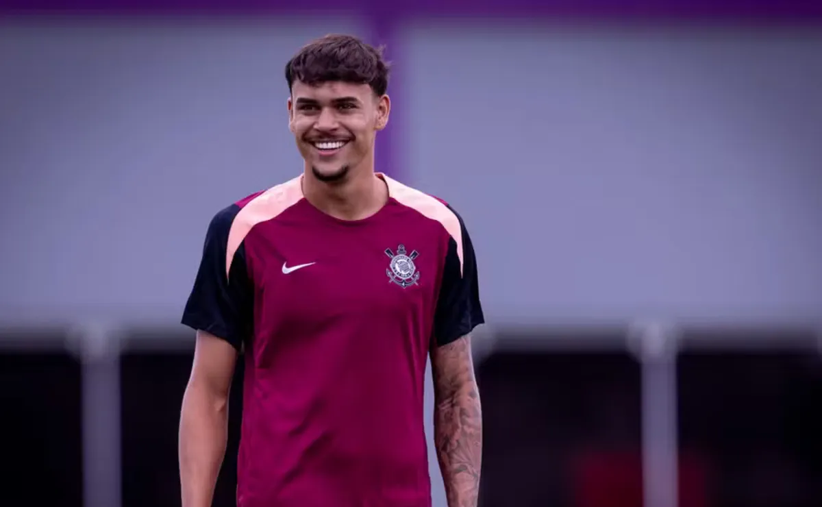 João Pedro Tchoca tende a ganhar nova chance na zaga do Corinthians, que terá mudanças contra o Fluminense