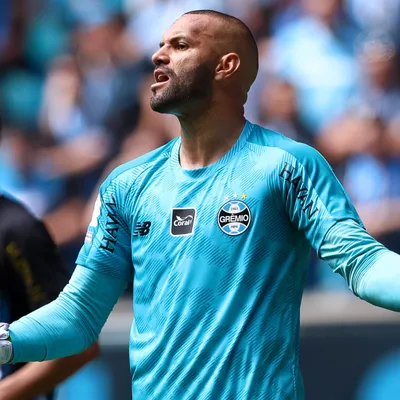 Palmeiras para em Weverton, mas mostra evolução para Data FIFA