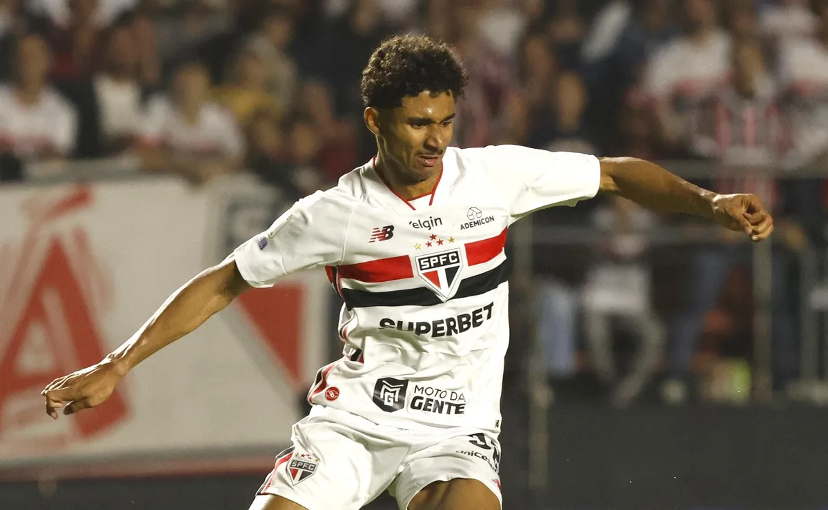 Pedro Lima ganha espaço na disputa pela lateral direita do São Paulo