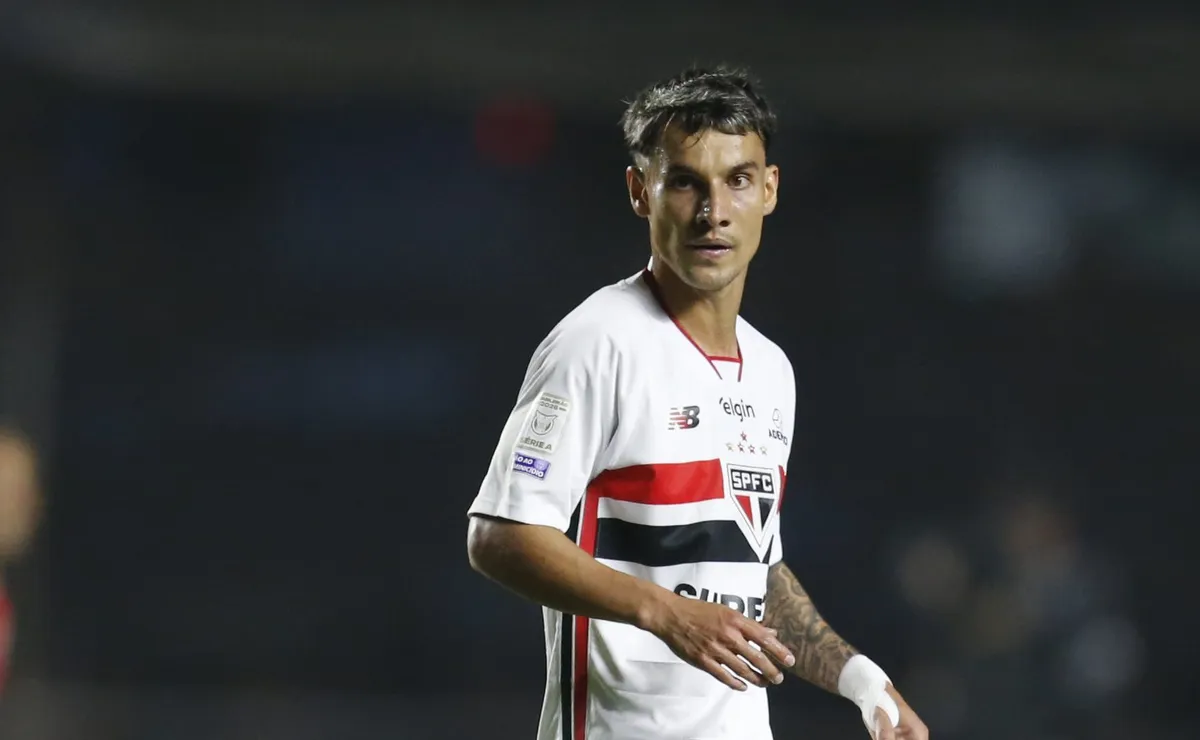 Ferreira tem aval de Dorival no São Paulo mesmo com instabilidade na temporada