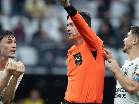Corinthians questiona gol do Fluminense por impedimento de Hulk