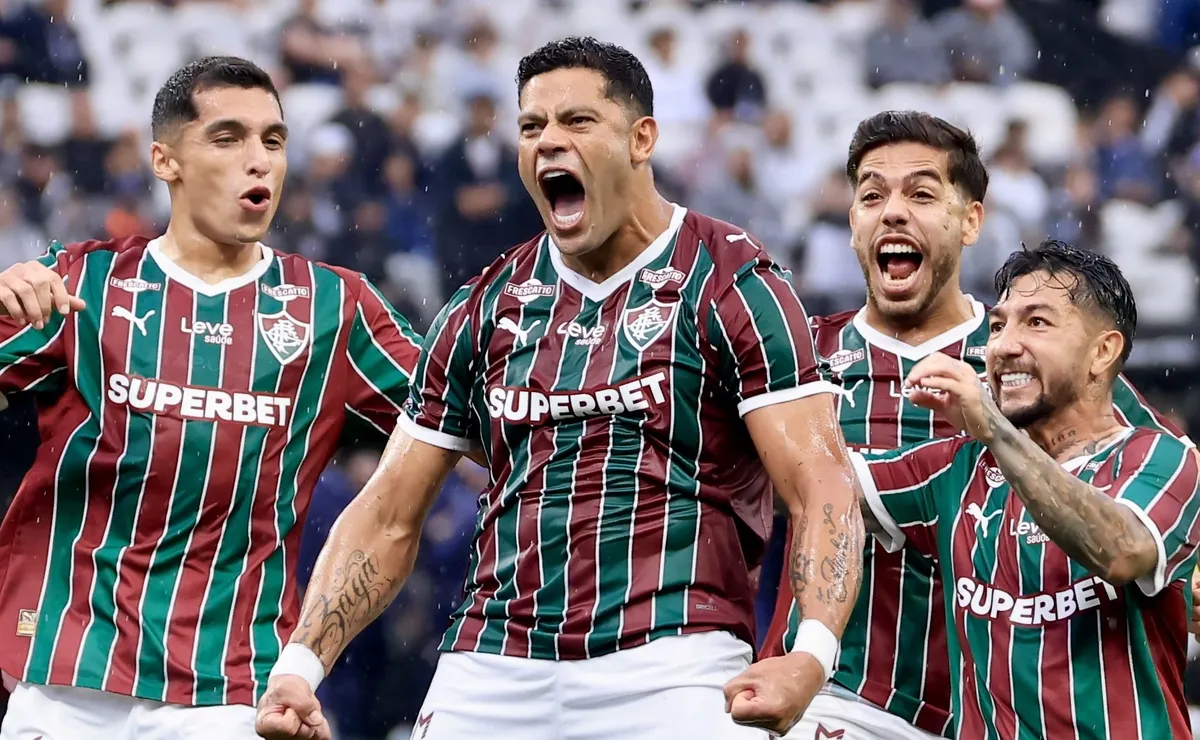 Hulk decide e Fluminense vence o Corinthians por 3 a 1 na Neo Química Arena pelo Campeonato Brasileiro