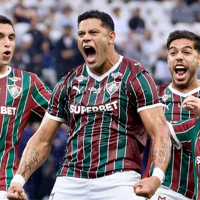 Hulk decide e Fluminense vence o Corinthians por 3 a 1