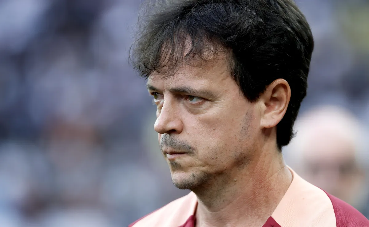 Diniz é mantido no Corinthians com pedido do elenco, mas pressão aumenta após nova derrota
