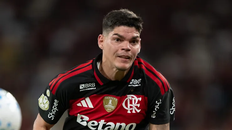 Ayrton Lucas jogador do Flamengo durante partida contra o Vitoria no estadio Maracana pelo campeonato Copa Do Brasil 2026.