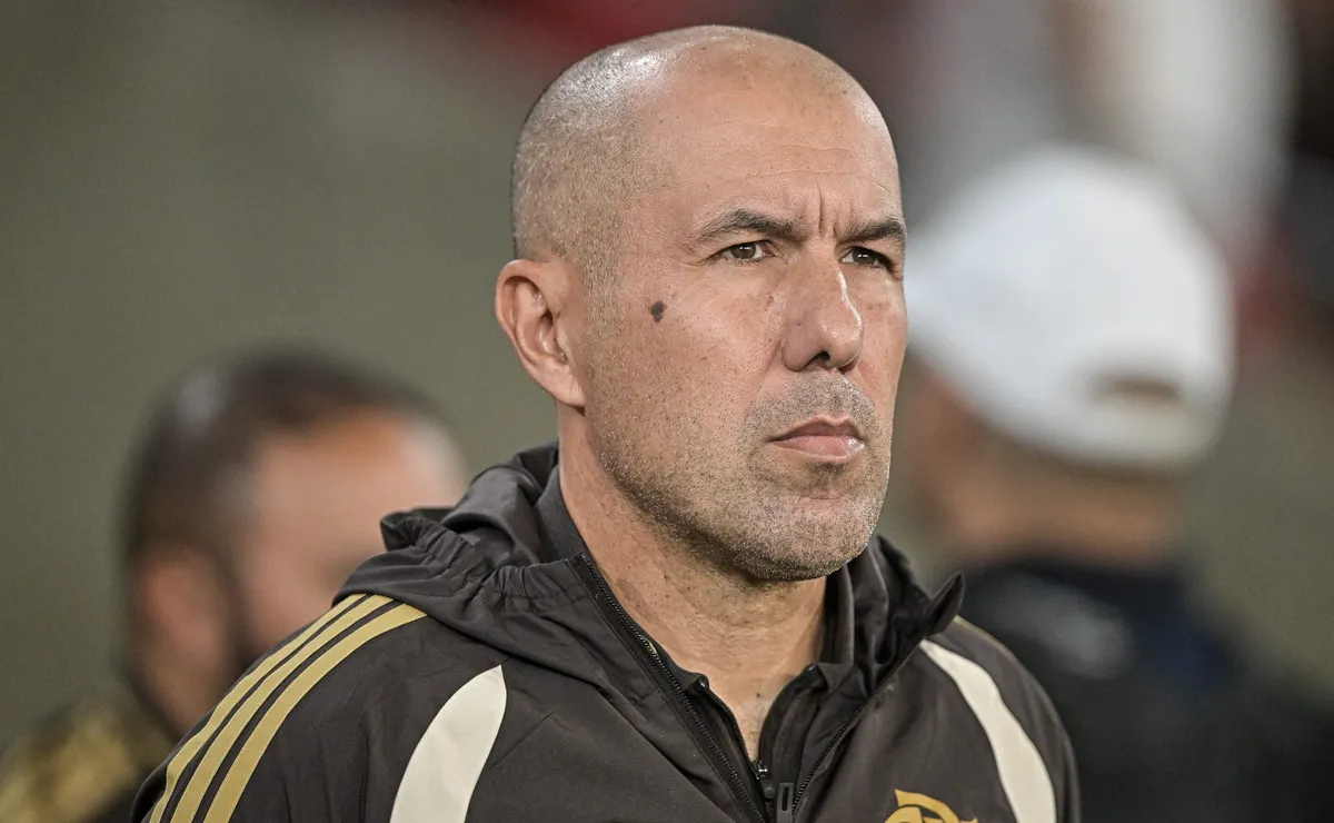 Leonardo Jardim descarta polêmica com Pedro após substituição no Flamengo
