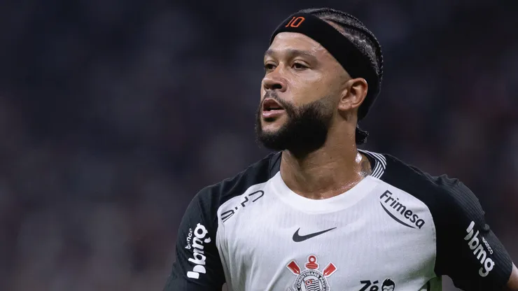 Memphis Depay renovou contrato com o Corinthians. Foto: Ettore Chiereguini/AGIF