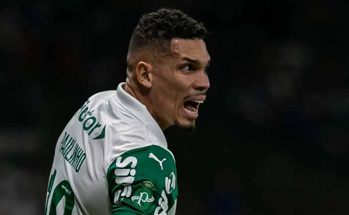 Paulinho ganha papel tático como solução diferente para um problema já conhecido no Palmeiras