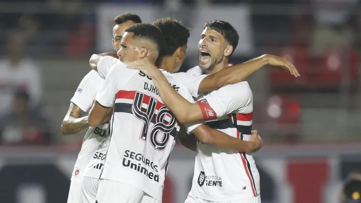Calleri comemora gol - Foto: Paulo Pinto/São Paulo FC