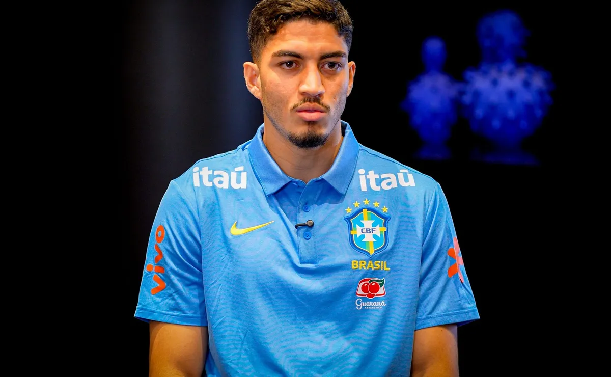 Zagueiro Jair revela emoção com 1ª convocação para a Seleção Brasileira: “Fiquei em choque”