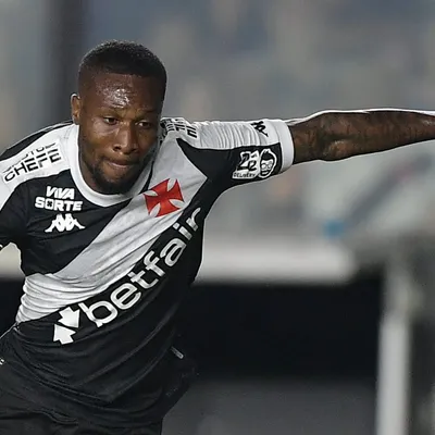 Loide Augusto treina separado e Vasco planeja saída em janeiro