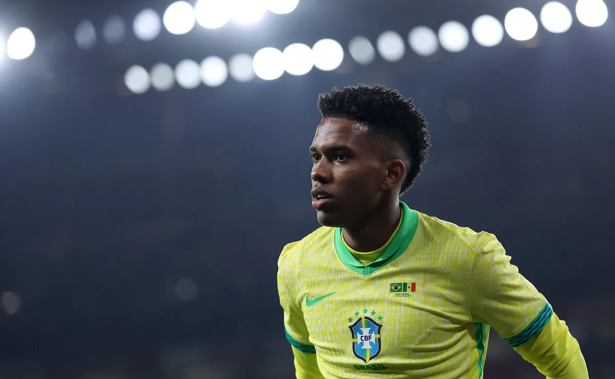 Estêvão celebra retorno à Seleção após perder Copa do Mundo e fala sobre “resiliência”