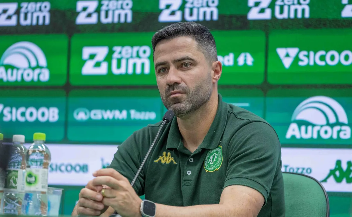 Inter sonda Rafael Lacerda, da Chapecoense, para substituir Paulo Pezzolano