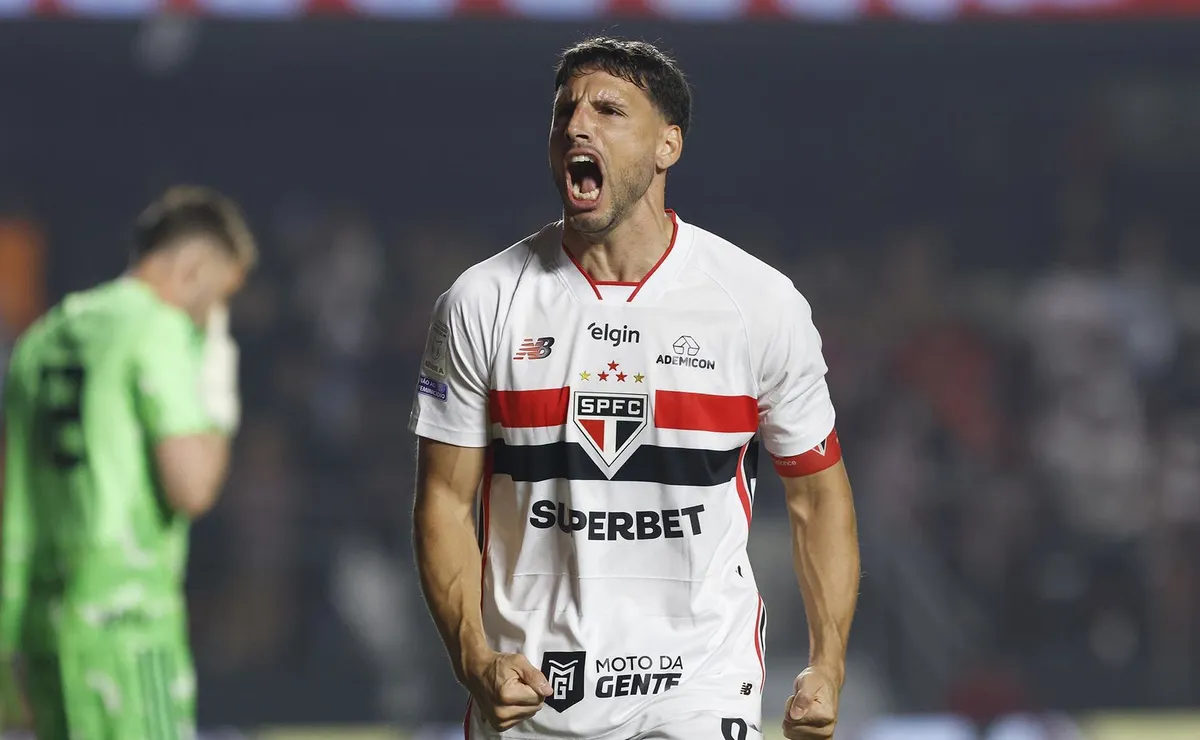 São Paulo vota a favor da redução de estrangeiros; veja situação do elenco