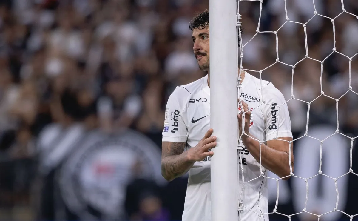 Opinião: Gustavo Henrique é zagueiro artilheiro e vive momento importante no Corinthians