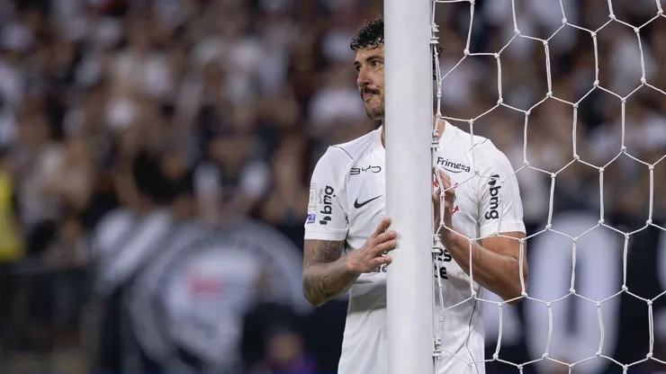 Gustavo Henrique é zagueiro, artilheiro e vive momento importante no Corinthians - Foto: Ettore Chiereguini/AGIF
