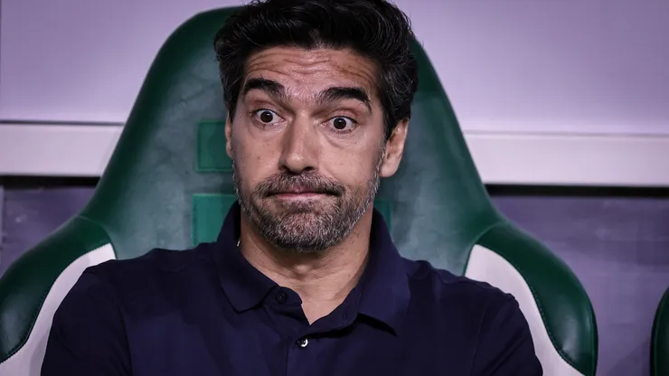Abel Ferreira está fora do jogo contra o Flu e isso expõe uma segurança e um desafio ao Palestra Foto: Fabio Giannelli/AGIF
