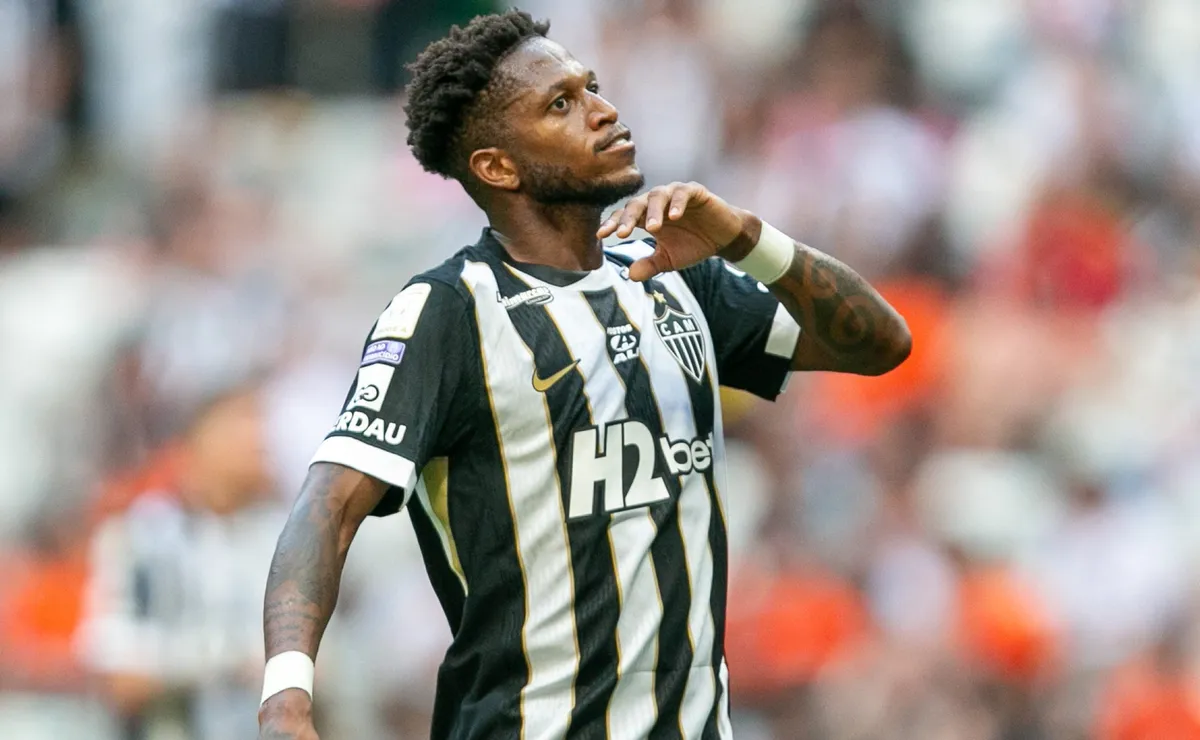Fred deixa cobranças para trás, decide clássico e vira herói do Atlético-MG
