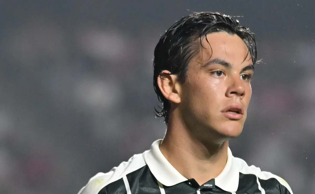 Santos encaminha venda de JP Chermont por R$ 18 milhões e pode aliviar situação financeira do clube