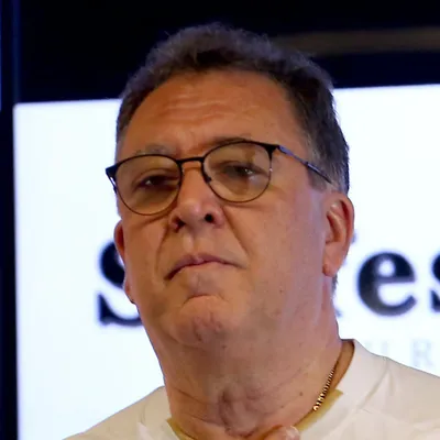 Análise: Marcelo Teixeira vende jovens para contratar medalhões no Peixe