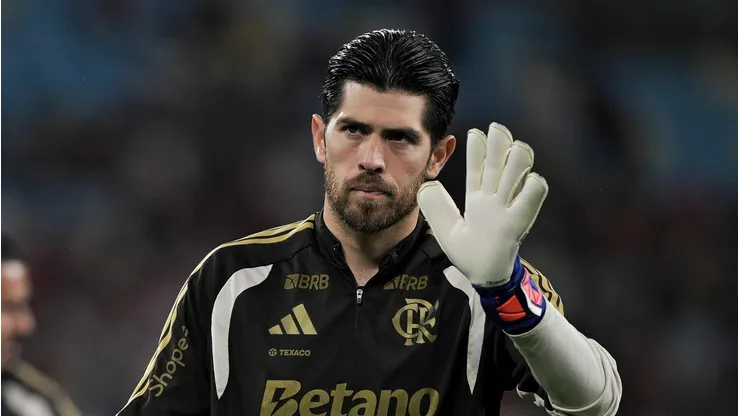 - Rossi goleiro do Flamengo durante aquecimento antes da partida contra o Estudiantes no estadio Maracana pelo campeonato Copa Libertadores 2026. Foto: Jorge Rodrigues/AGIF