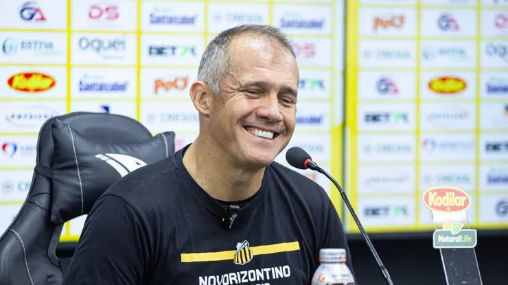Eduardo Baptista ganha apoio de Abel Braga. Giovani Baccin/AGIF.