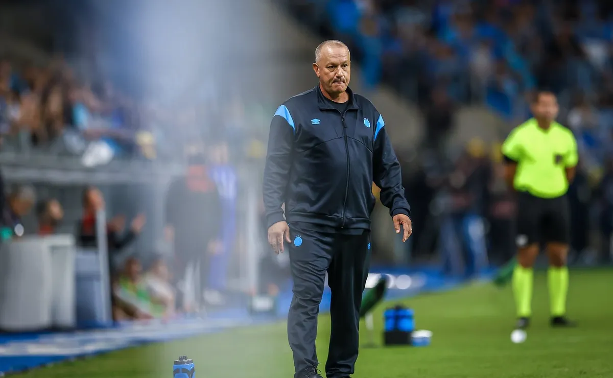 James Freitas volta ao Grêmio após passagem pelo São Paulo e reforça comissão técnica permanente