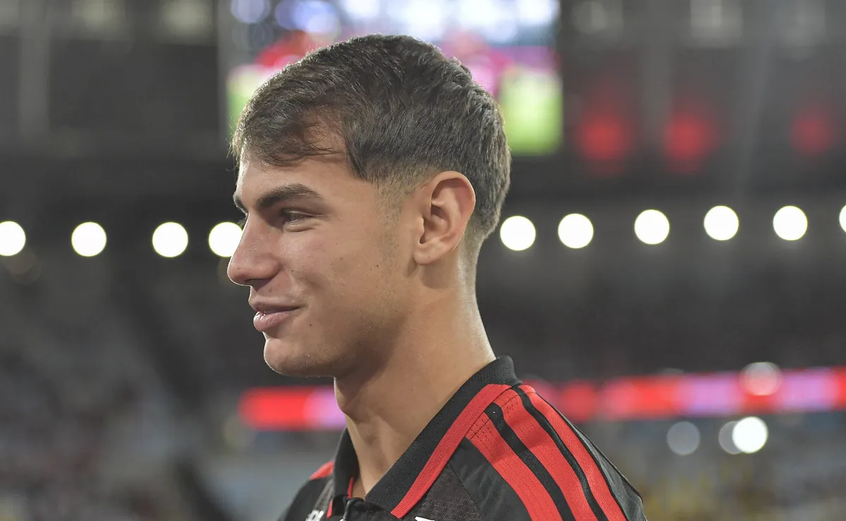 OPINIÃO: Data Fifa aparece como laboratório decisivo para Freitas no Flamengo