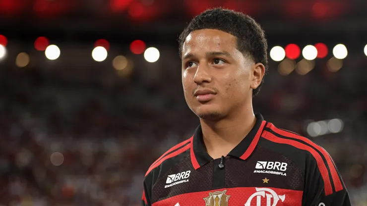 Anthony Valencia jogador do Flamengo durante aapresentacao antes da partida contra o Mirassol no estadio Maracana pelo campeonato Brasileiro A 2026.