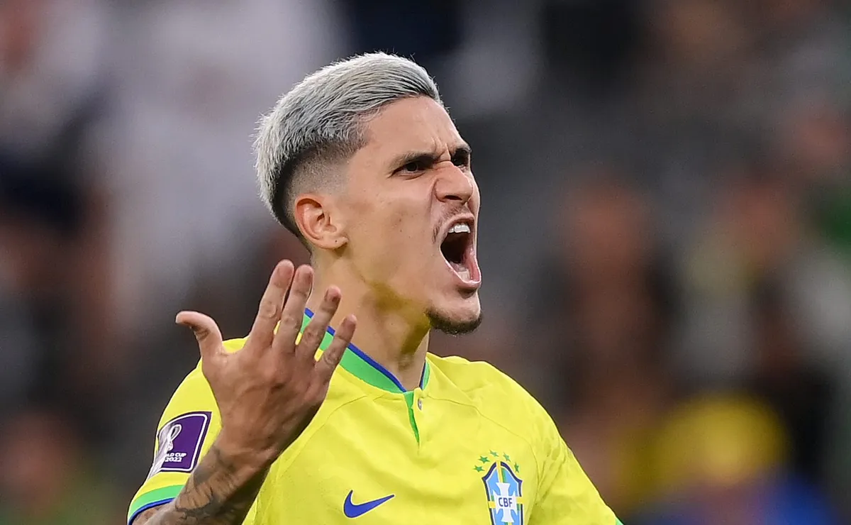 OPINIÃO: Pedro pode ser uma boa opção para Ancelotti resolver problema de gols