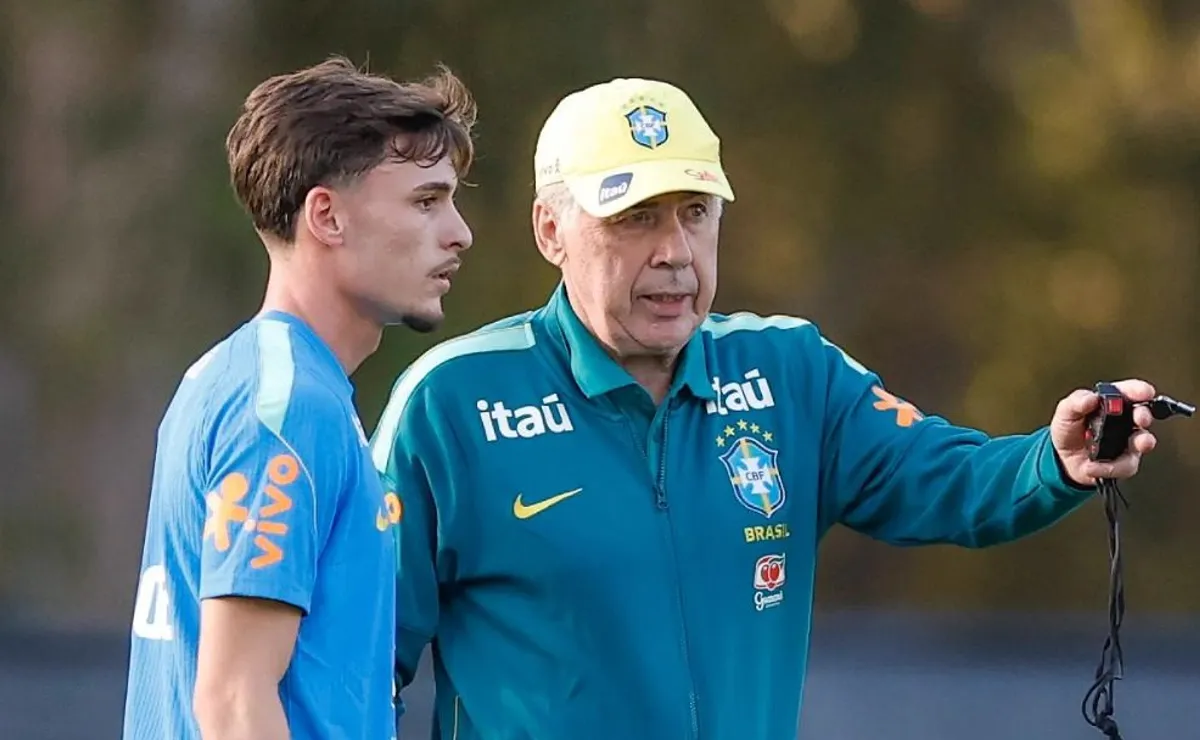 Opinião: Carlo Ancelotti errou feio em amistoso após escolher Douglas Luiz ao invés de Breno Bidon