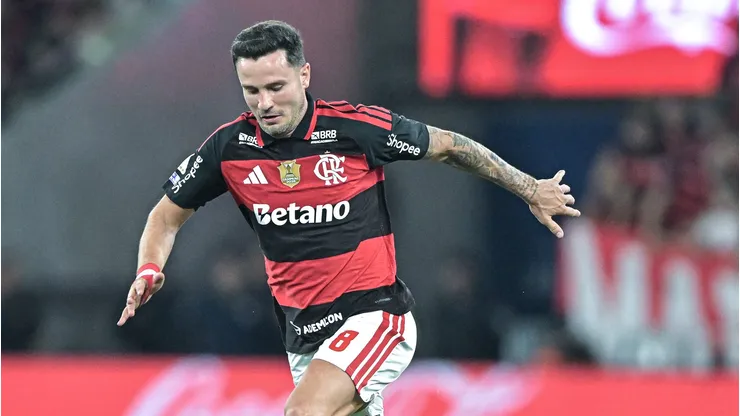 - Saúl jogador do Flamengo durante partida contra o Bragantino
