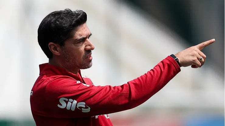 O técnico Abel Ferreira, da SE Palmeiras, durante treinamento, na Academia de Futebol. (Foto: Cesar Greco/Palmeiras/by Canon)