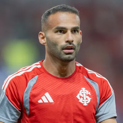 Thiago Maia adia renovação e pode deixar o Inter