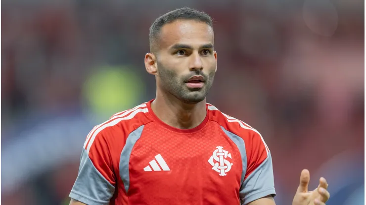 Thiago Maia adia renovação com o Inter. Liamara Polli/AGIF.