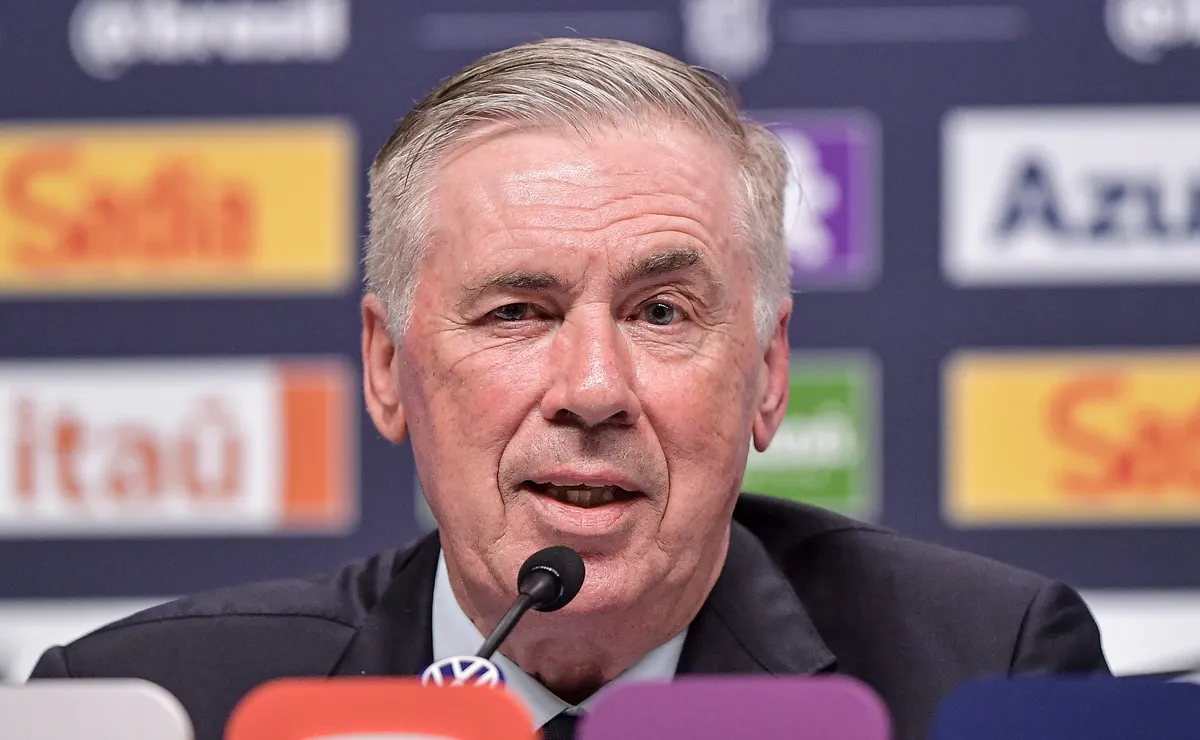 Ancelotti confirma mudanças no Brasil e pede paciência à torcida: “São testes que temos que fazer”