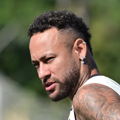 Análise: Neymar avança em recuperação de lesão no Santos