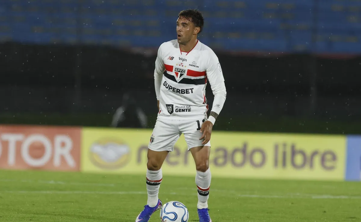 Enzo Díaz vira problema para o São Paulo após janela fechar