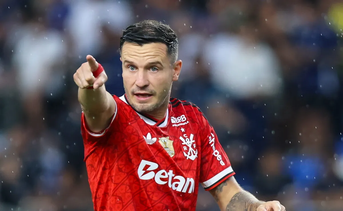 Jardim tem conversa com Saúl no Flamengo após meia revelar que deseja mais oportunidades