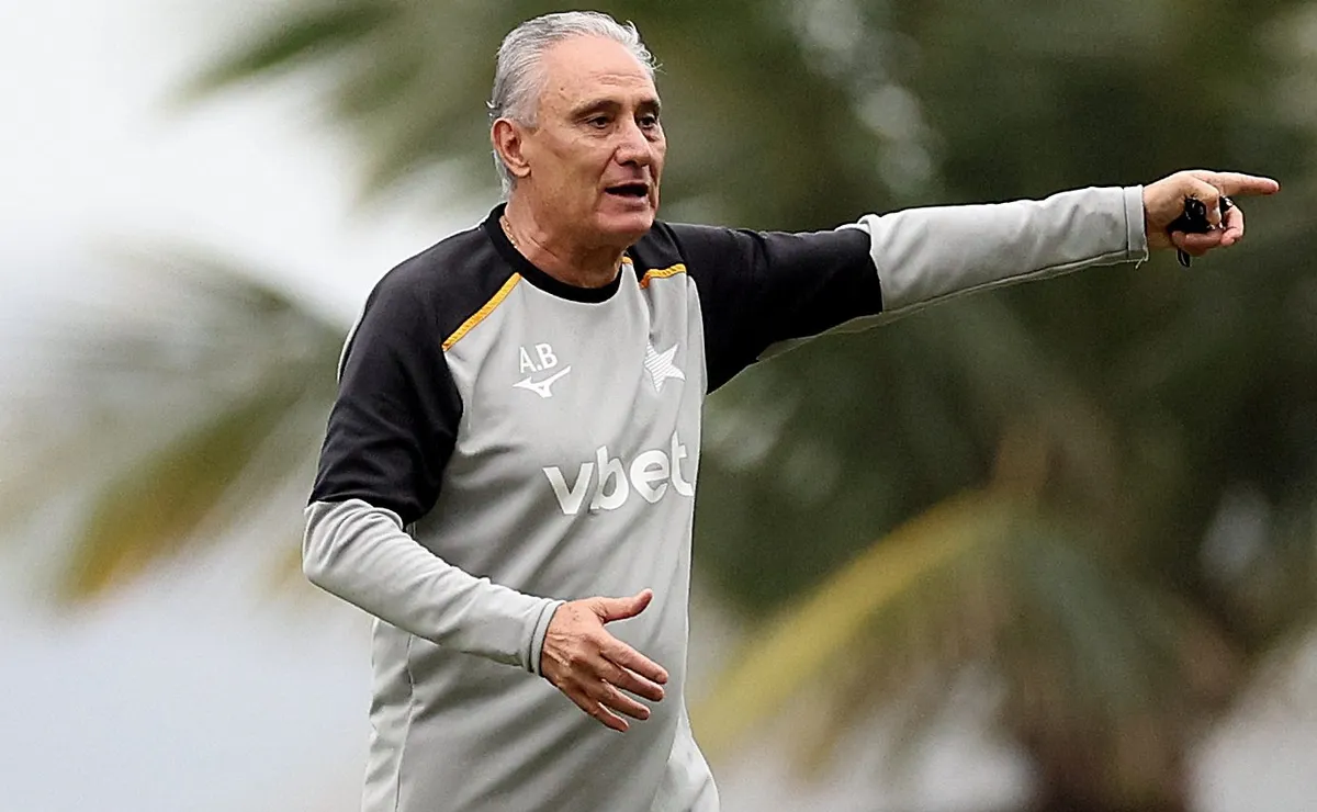 Tite aproveita Data FIFA para fazer testes no Botafogo e usa Medina pelo lado esquerdo