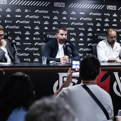 Conselho do Vasco recebe contrato da proposta de Lamacchia